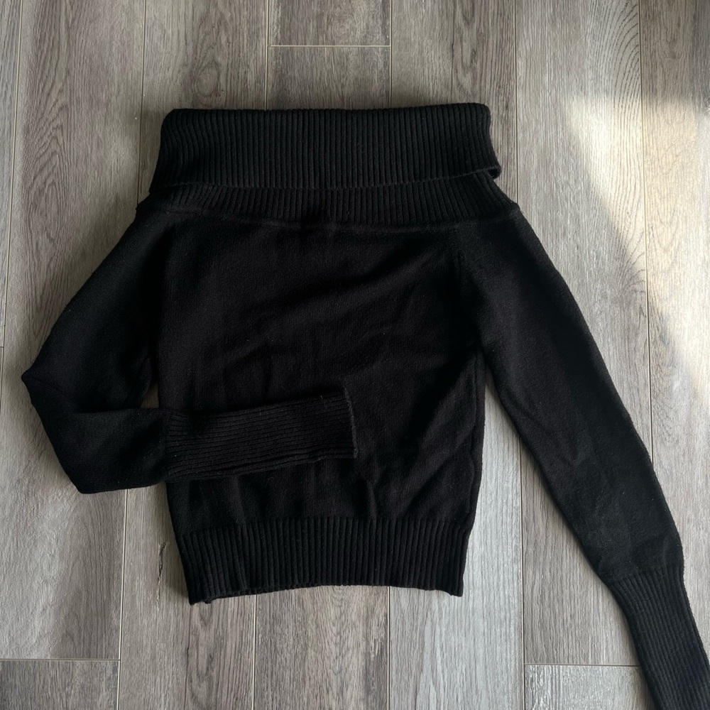 refuge Black Off-the-Shoulder Foldover Ribbed Sweater